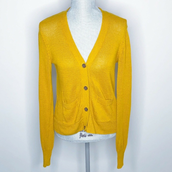 Urban outfitter Sweaters - Urban Outfitter Cardigan Long Sleeve Knitted (T13)